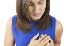 Ataku në zemër, cilat simptoma na paralajmërojnë javë më parë?