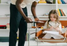 Studim/Vajzat autike diagnostikohen më vonë!