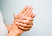 Për duart e thata ky veprim pas larjes ju ndihmon t’i keni gjithmonë të buta!