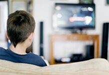 Studim: A e pengon televizori zhvillimin e të folurit te fëmijët