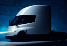 Tesla nis prodhimin masiv të kamionit elektrik Semi këtë vit