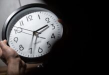 5 gjërat që duhet t’i dini mbi ndryshimin e orës të dielën