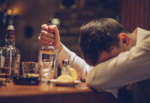 Dëmet shkatërruese të alkoolit në jetën e njeriut