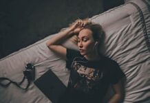 A flini me kufje? Këto janë rreziqet ndaj të cilave jeni të ekspozuar