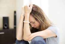 Shenjat se keni rënë në depresion