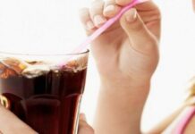 Si ta largoni vartësinë nga pijet e gazuara dhe dietale?